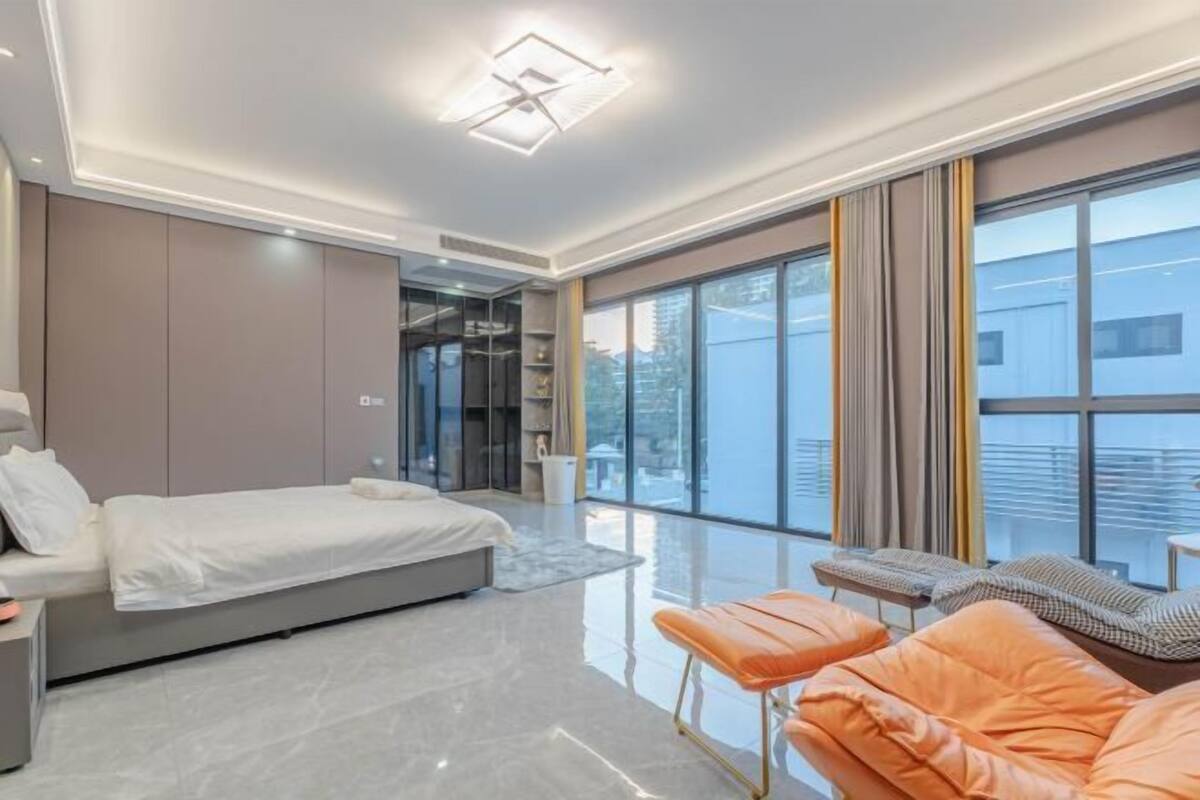 Soundproofing, cots/infant beds
