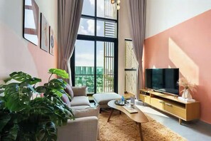 Suite Majestueuse, 1 chambre, accès au salon club, vue ville | Draps en coton égyptien, literie de qualité supérieure