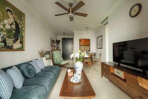 Suite Majestueuse, 1 chambre, accès au salon club, vue ville | Draps en coton égyptien, literie de qualité supérieure