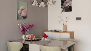 Grand Suite, 1 Bedroom, Club Lounge Access, City View | Egyptian cotton sheets, premium bedding, down comforters