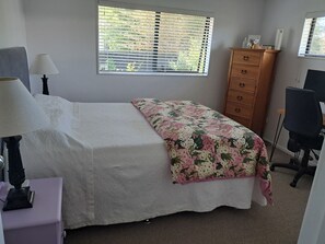 Desk, iron/ironing board, free WiFi, bed sheets