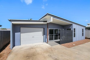 Exterior - Pet Friendly Golden Beach Escape (Sunshine Coast)