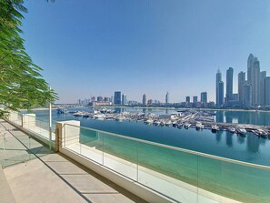 Property grounds - Stunning 1 Bed l Sea View l Private Beach Access (Emaar Beachfront)