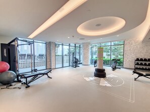 Fitness facility - Classic 2 Bedroom l Marina Views l Private Beach (Emaar Beachfront)