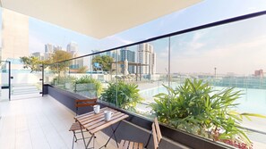 Outdoor dining - 1 Bedroom in Business Bay l Direct Pool Access (Business Bay)