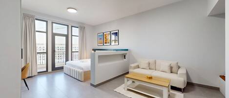 Silitysrauta/-lauta, Wi-Fi, vuodevaatteet