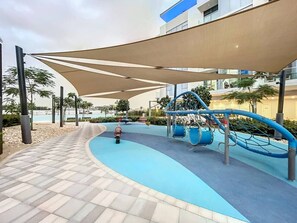 Children’s area - Serene 3 Bed Haven l Private Beach l District One (District One)