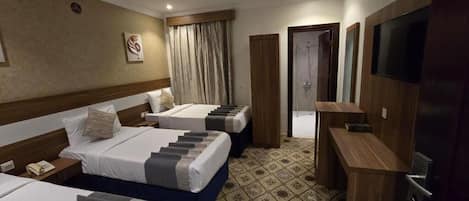 办公桌、免费 WiFi