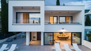 Outdoor dining - Luxury Holiday Villa with pool by Villas Guide (Crikvenica)