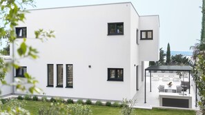Outdoor dining - Luxury Holiday Villa with pool by Villas Guide (Crikvenica)