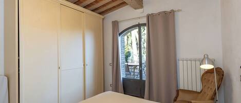 Resesäng och gratis wi-fi