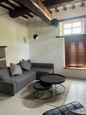 Smart TV, books - Uniquely located Italian villa Umbrië/Tuscany with pool close to Lake Trasimeno (Mugnano)
