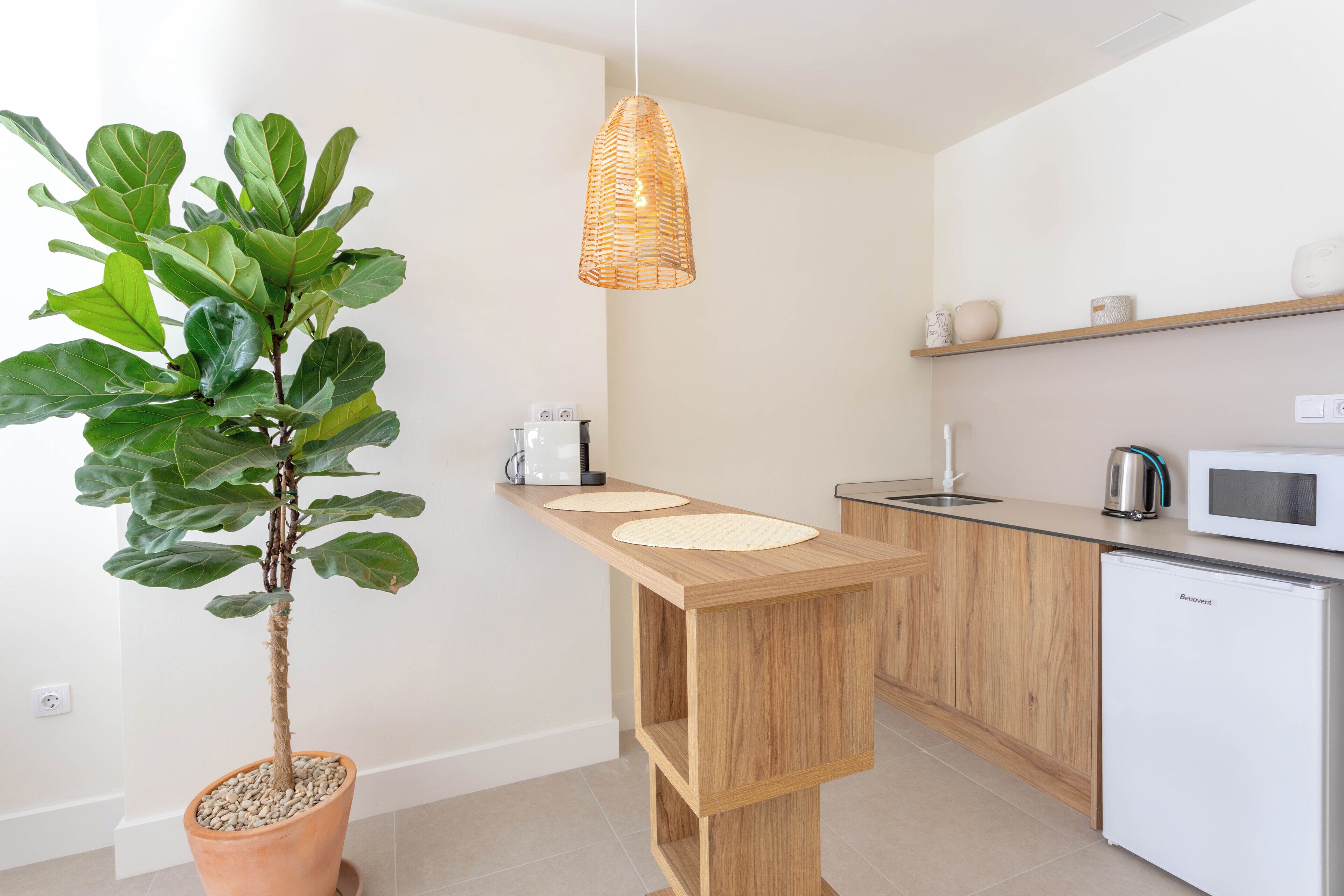 Quarto casal premier | Cofres nos quartos, Wi-Fi de cortesia