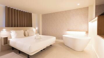 Premier tweepersoonskamer | Een kluis op de kamer, gratis wifi