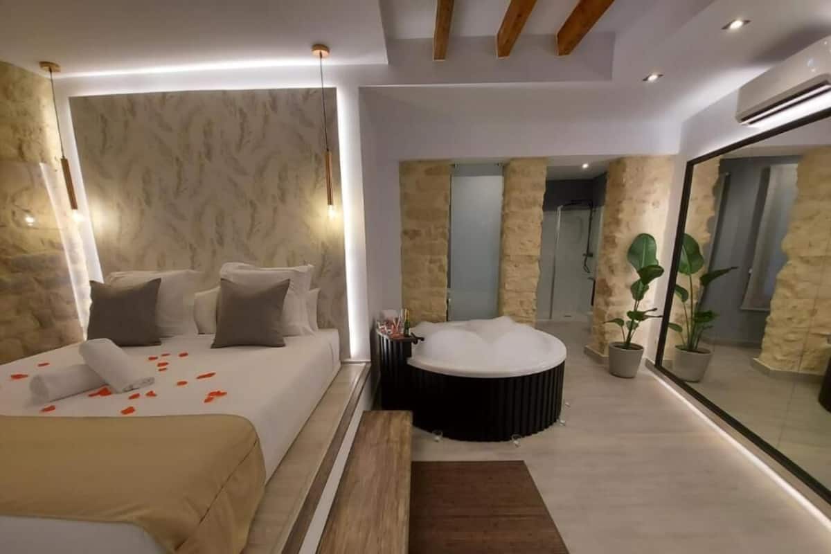 Coffres-forts dans les chambres, chambres insonorisées, Wi-Fi gratuit