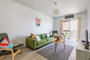 Apartment, 3 Bedrooms, Kitchen | Living area - Stylish 3 BR APT close to Balluta Bay (St. Julian's)