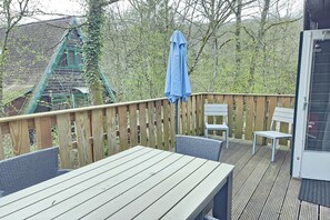Outdoor dining - Chalet Hideaway in Durbuy Countryside (Durbuy)