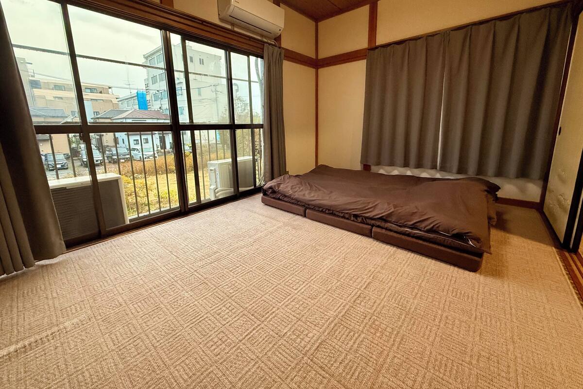 Double Room, City View | Desk, free WiFi