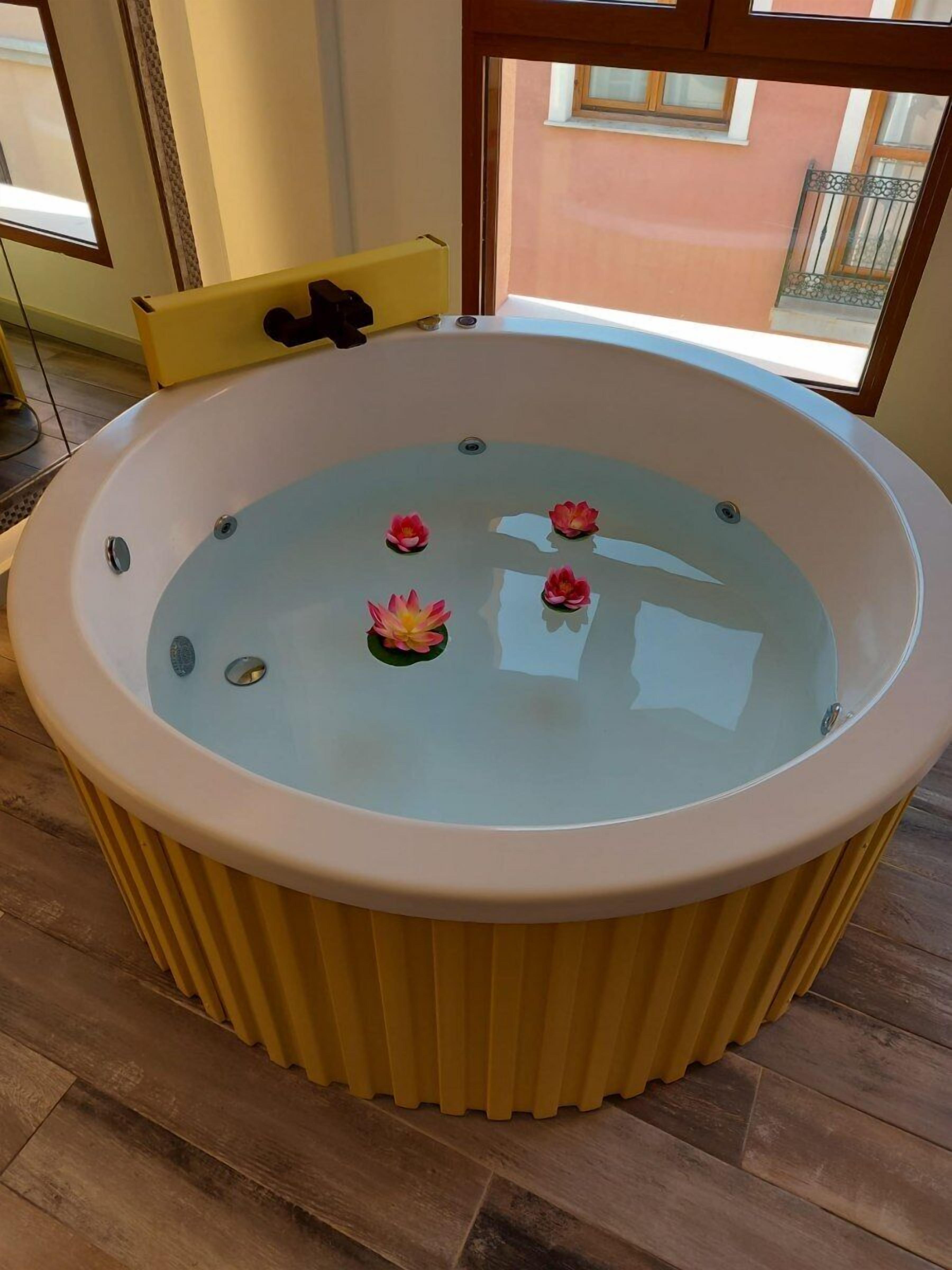 Chambre Double Confort, vue ville | Coffres-forts dans les chambres, Wi-Fi gratuit