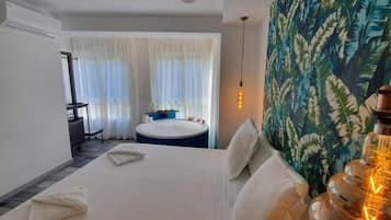 Chambre Double Deluxe, vue ville | Coffres-forts dans les chambres, Wi-Fi gratuit