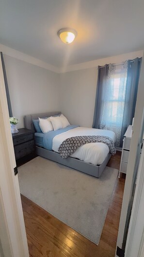 3 bedrooms, WiFi, bed sheets - Wonderful 3-bedroom house with AC in welcoming Eastpointe (Eastpointe)