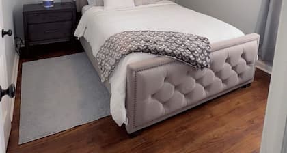 Wonderful 3-bedroom house with AC in welcoming Eastpointe