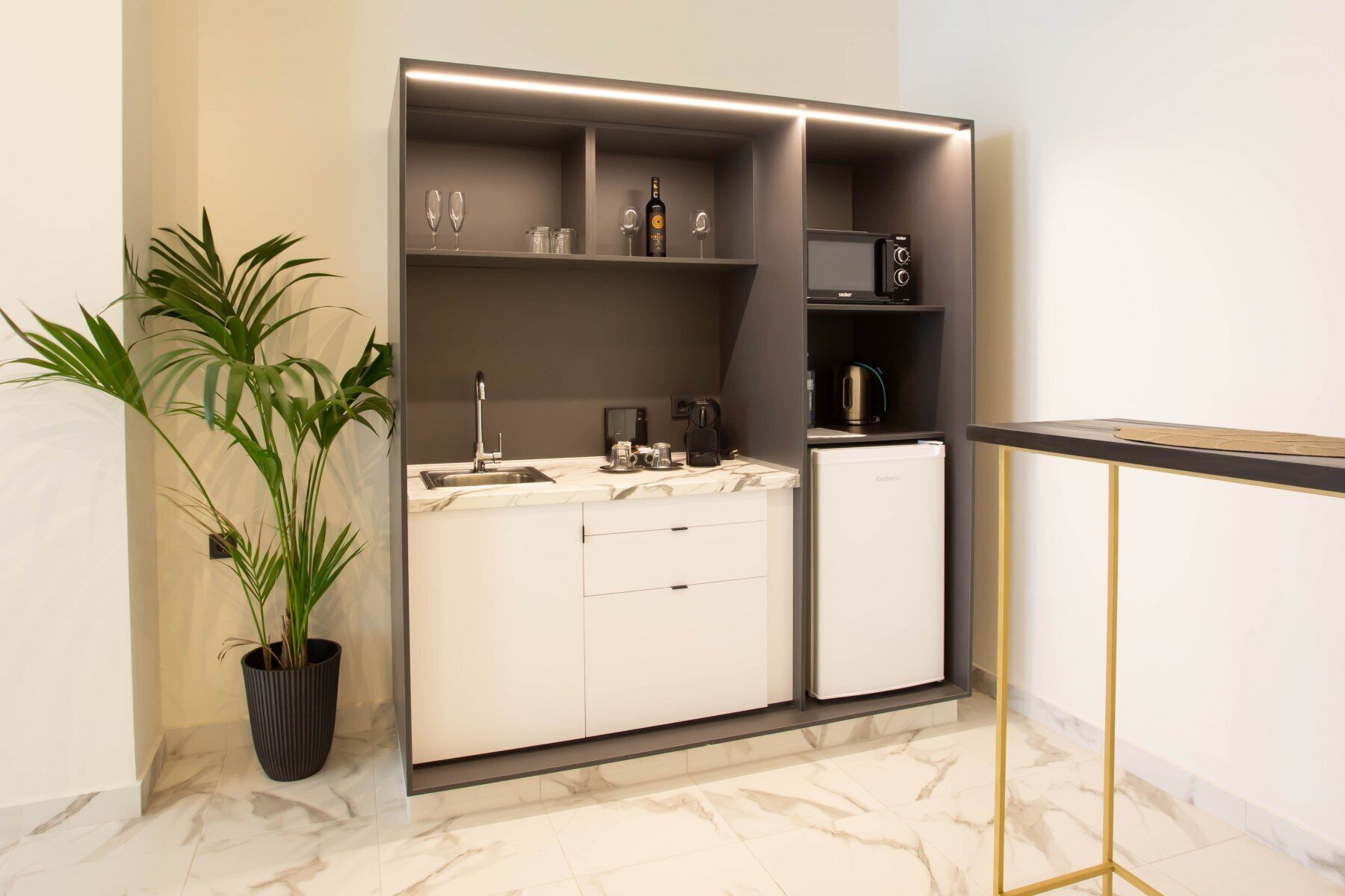 基本雙人房 | 房內夾萬、免費 Wi-Fi