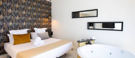 Deluxe Double Room, City View | In-room safe, free WiFi