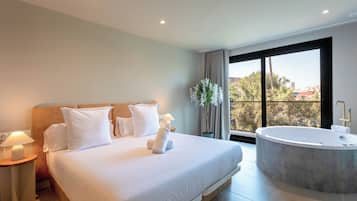 Deluxe Double Room, City View | In-room safe, free WiFi