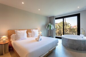 Habitación Deluxe doble, vistas a la ciudad | Caja fuerte y wifi gratis