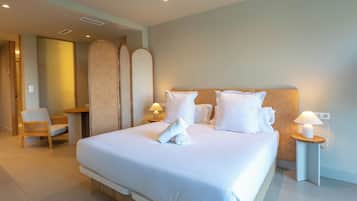 Standaard tweepersoonskamer, uitzicht op de stad | Een kluis op de kamer, gratis wifi