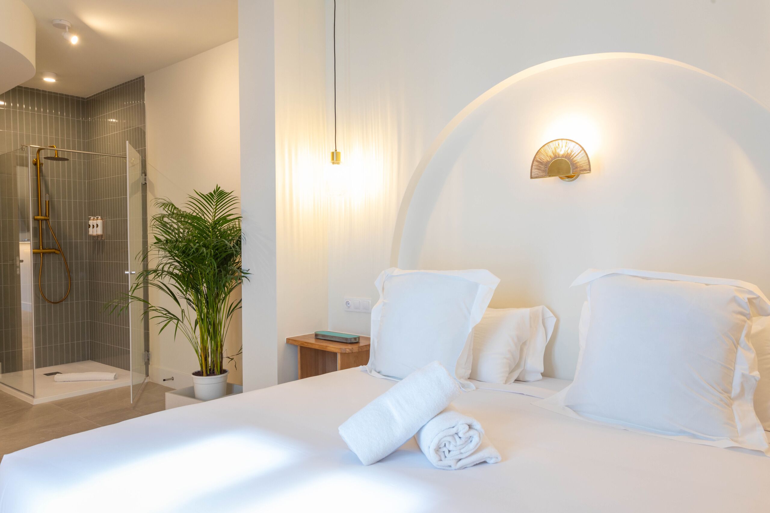 디럭스 쿼드룸 | 객실 내 금고, 무료 WiFi