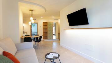 ๋๋ญ์ค ์ฟผ๋๋ฃธ | ๊ฐ์ค ๋ด ๊ธ๊ณ , ๋ฌด๋ฃ WiFi