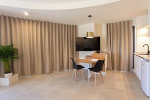 Caja de seguridad en la habitación y wifi gratis 