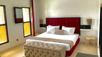 Fer et planche à repasser, accès Internet, draps fournis