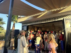 Outdoor dining - Villa  Marrakech - Luxury Spa & Events (Marrakech-Safi)