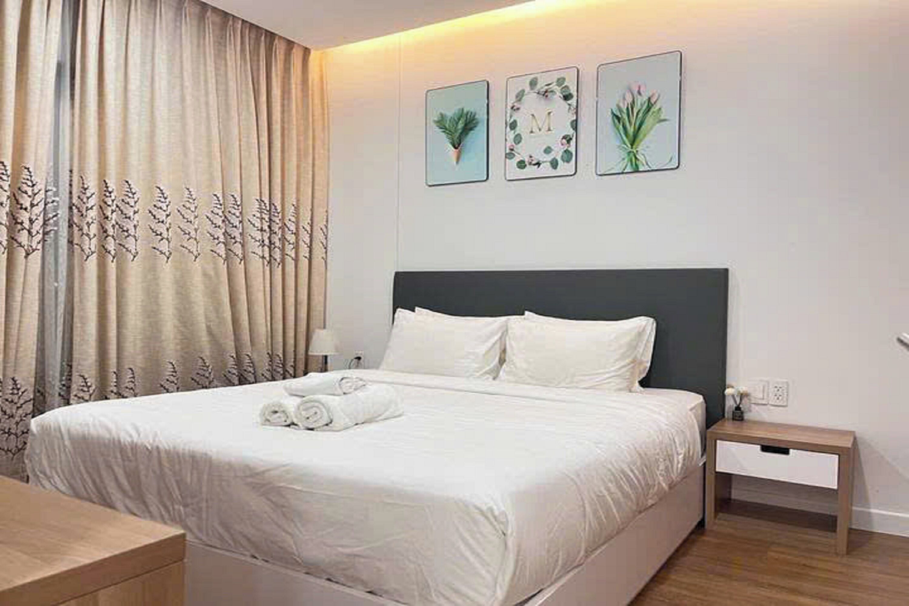 Grand Suite, 1 Bedroom, Club lounge access, City View | Egyptian cotton sheets, premium bedding, down duvets