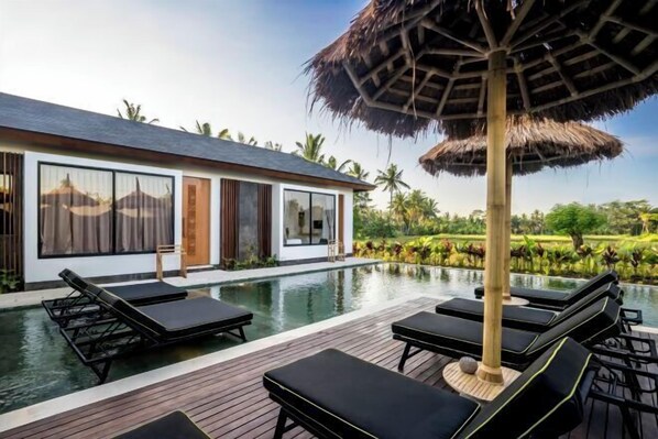 Outdoor pool - Villa Mujo by BaliSuperHost (Bali)