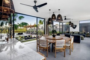 تناول الطعام