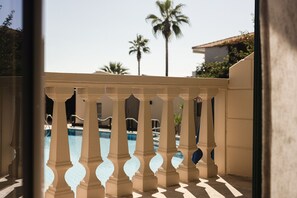 Estudi Comfort, balcó, vistes a la piscina | Terrassa o pati