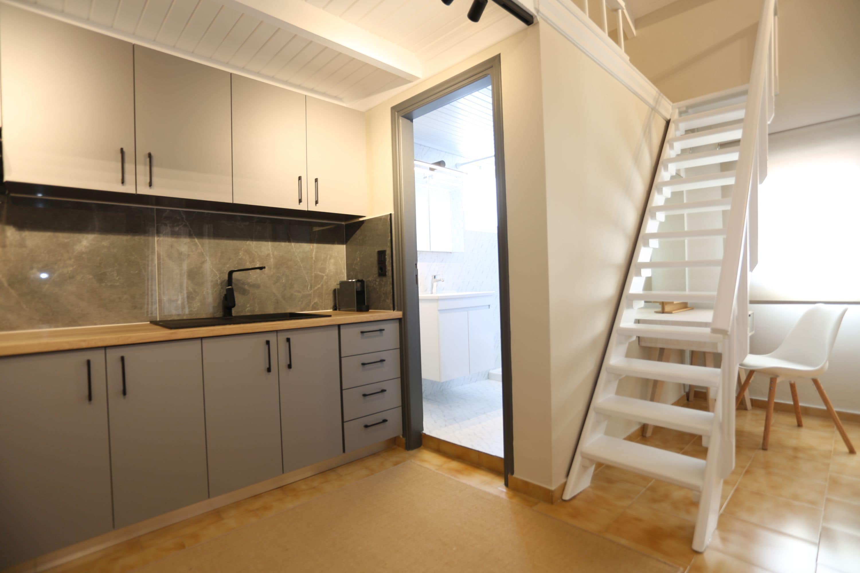 基础开间 | 熨斗/熨板、免费 WiFi