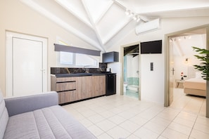 Iron/ironing board, free WiFi - Manthos Beachfront Apartments (Laganas)