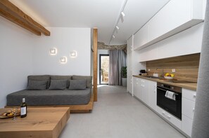 Interior - Apartment 'Bonsai Luxury Two-Bedroom House' with Mountain View, Wi-Fi and Air Conditioning (Γλινάδο)