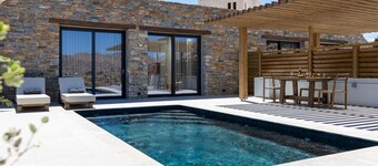 Apartment 'Bonsai Luxury One-Bedroom House' with Mountain View, Wi-Fi and Air Conditioning