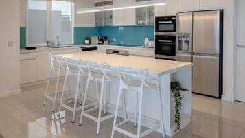 Microwave, oven, stovetop, dishwasher