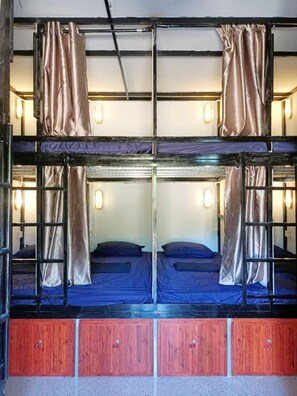 Free WiFi - Blue Zone Hostel (Koh Rong)