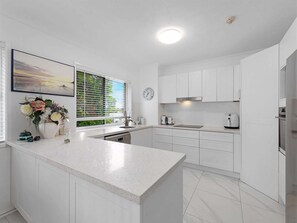 Fridge, microwave, oven, stovetop - Relaxing Pool Hervey Bay Getaway Steps from Beach (Torquay)