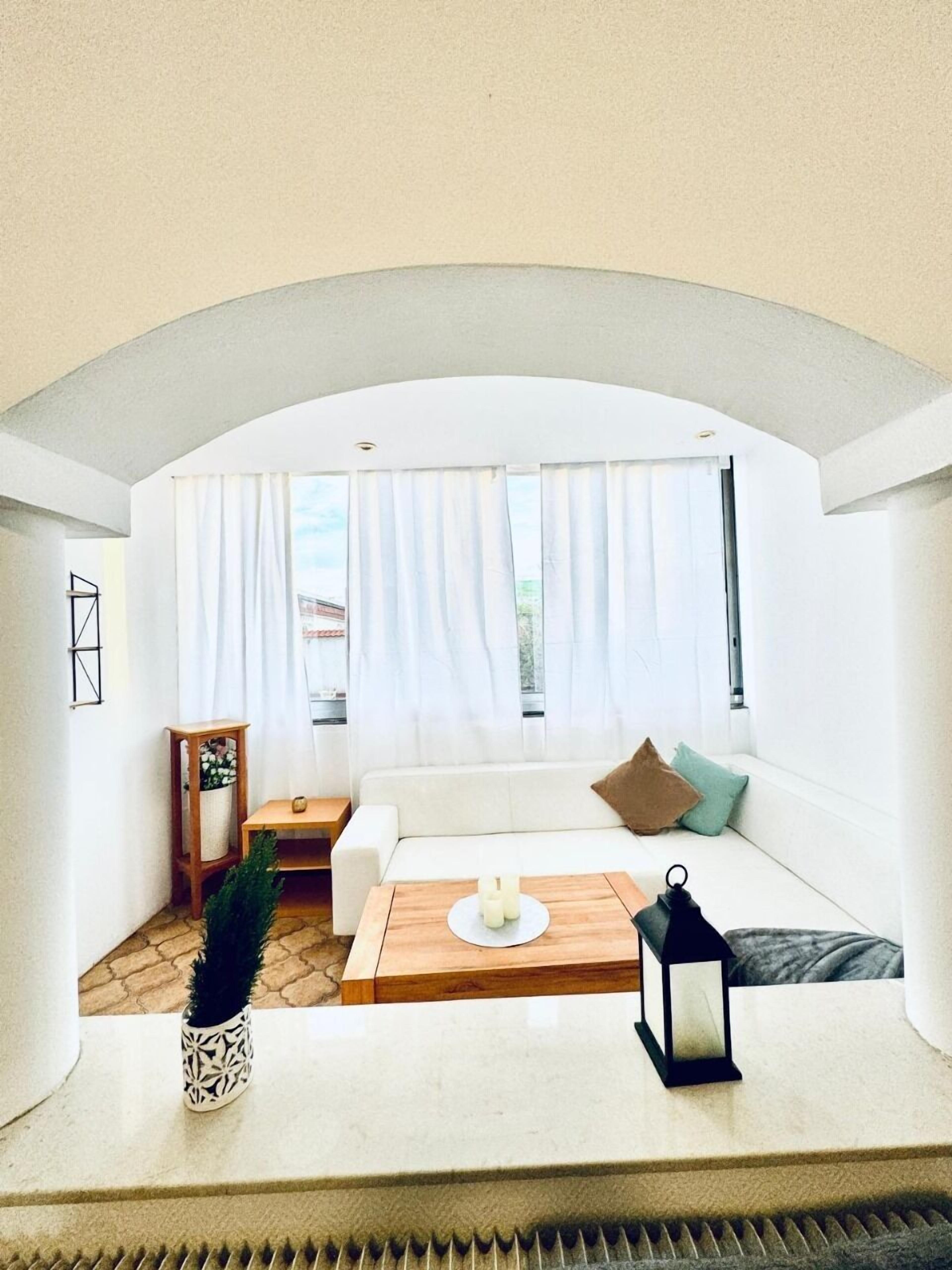 Basic-Apartment | Bügeleisen/Bügelbrett