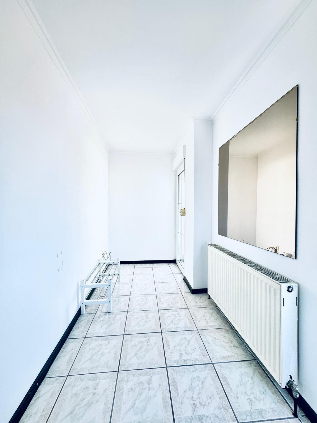 Basic Apartment | Bilik Mandi | Tab mandi dan pancuran berasingan, kelengkapan dandanan diri percuma 