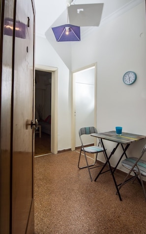 House | 1 bedroom - Sunny 1bd Apartment Just 1minute to Acropolis (Athens)